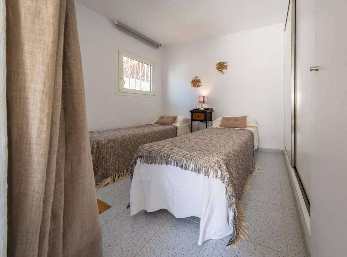 Villa En Cala Vadella Familias Y Parejas Sant Josep de sa Talaia Bagian luar foto