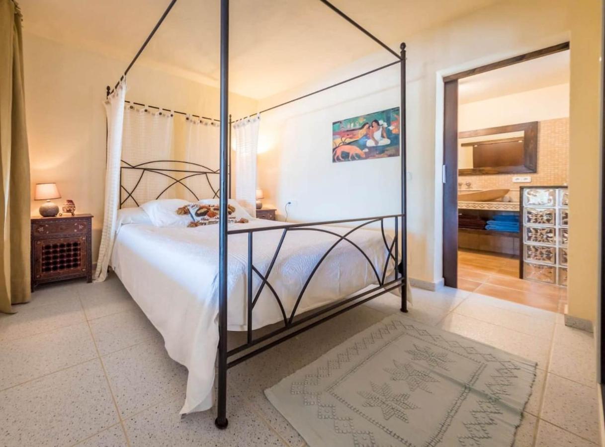 Villa En Cala Vadella Familias Y Parejas Sant Josep de sa Talaia Bagian luar foto